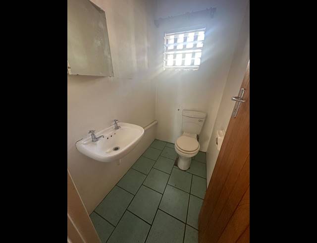 3 BEDROOM APARTMENT FOR SALE IN SCOTTSVILLE